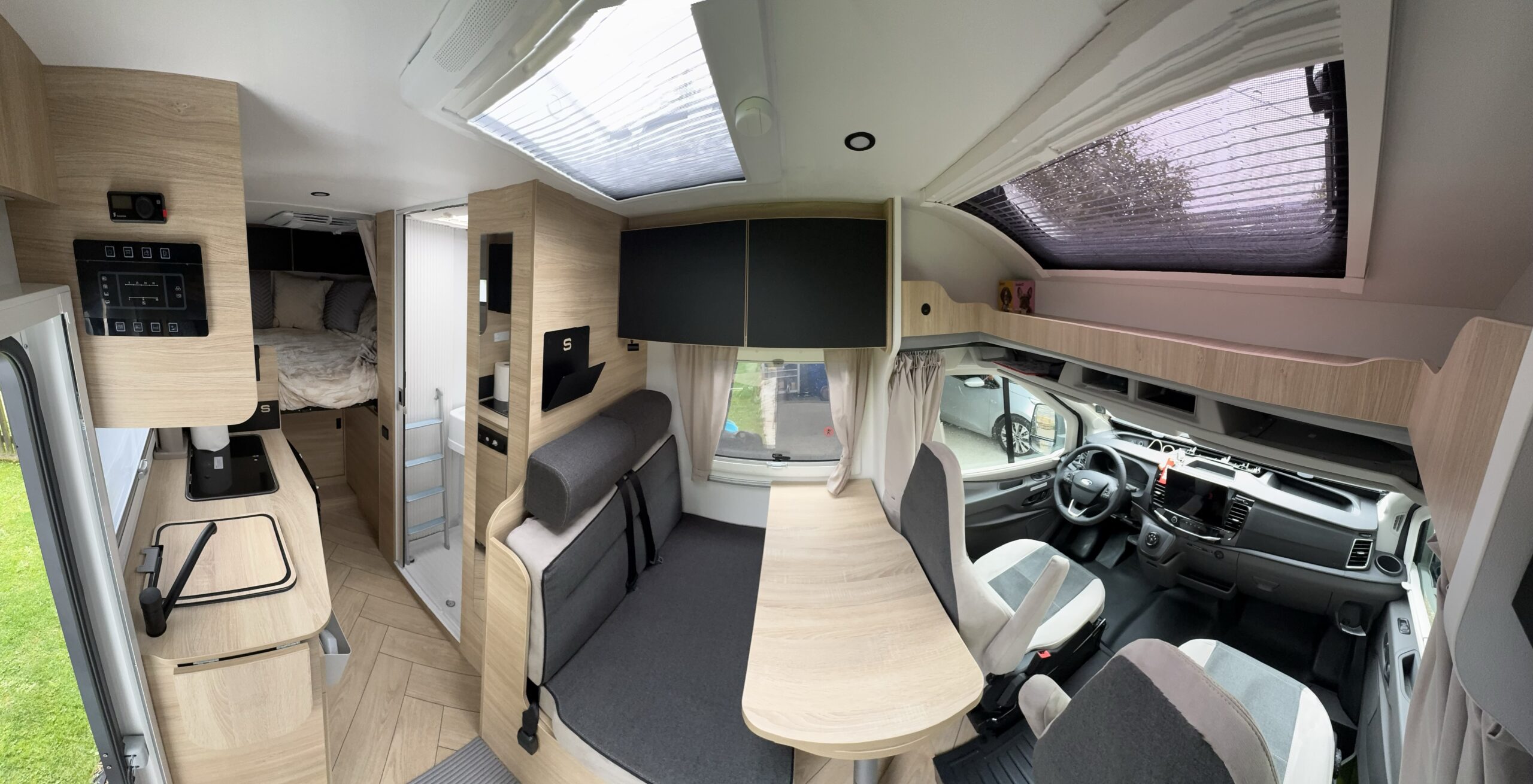 Wnętrze kampera Ford Chausson S514 Sport Line